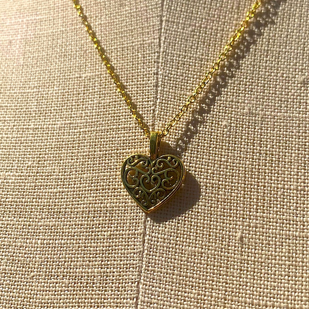 NWT Sterling Silver Plated Chain & Alloy Heart Charm Necklace - Picture 2 of 16